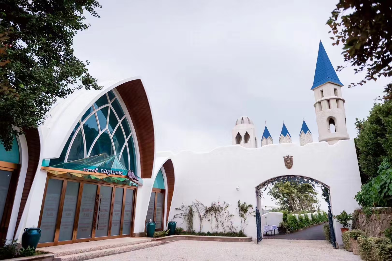 城市更新案例|多拉助力湖州哥伦波太湖城堡酒店翻新改造焕新颜